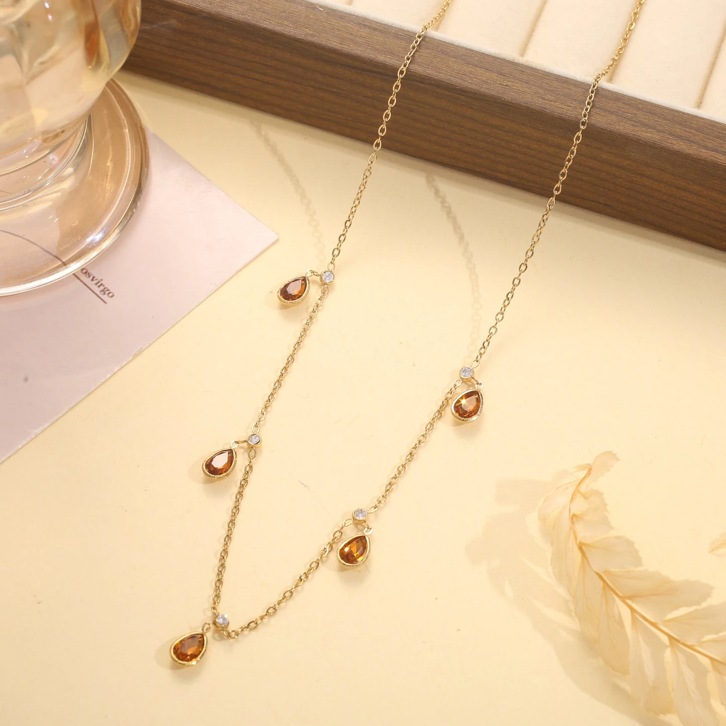 Collier ras-du-cou à strass colorés - Image 5
