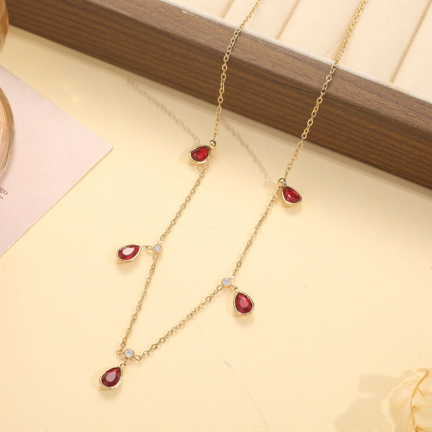 Collier ras-du-cou à strass colorés - Image 3