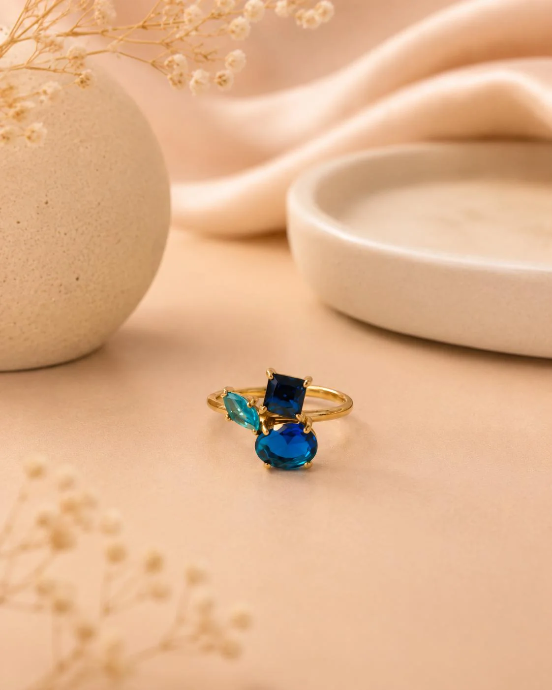 Bague fine ajustable sertis de zirconiums colorés dégradés - Image 3