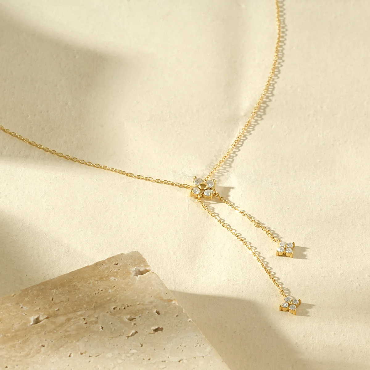 Collier chaîne double trèfle serti - Image 3