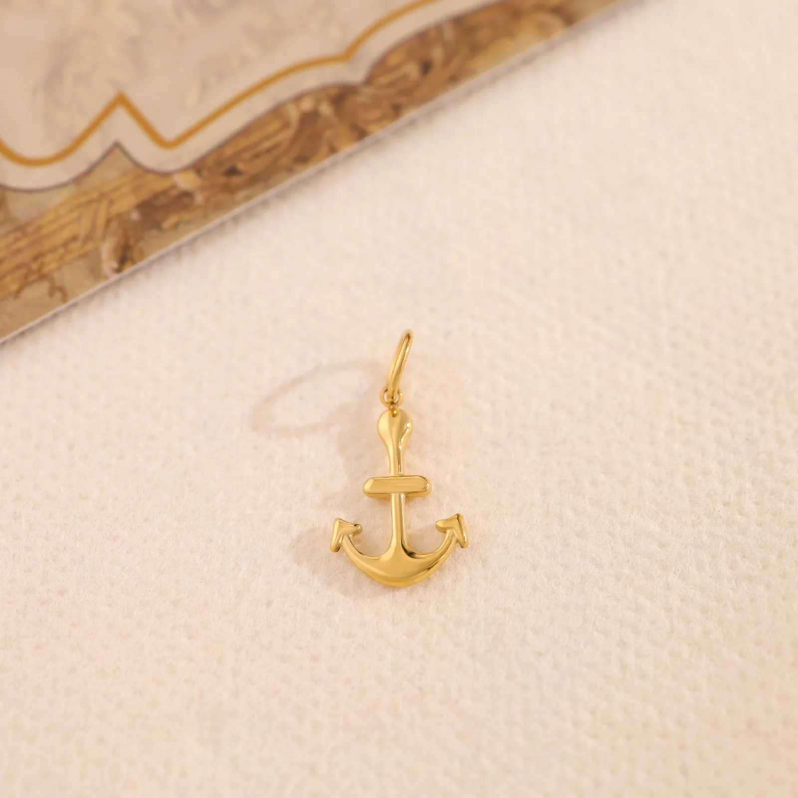 Pendentif ancre marine