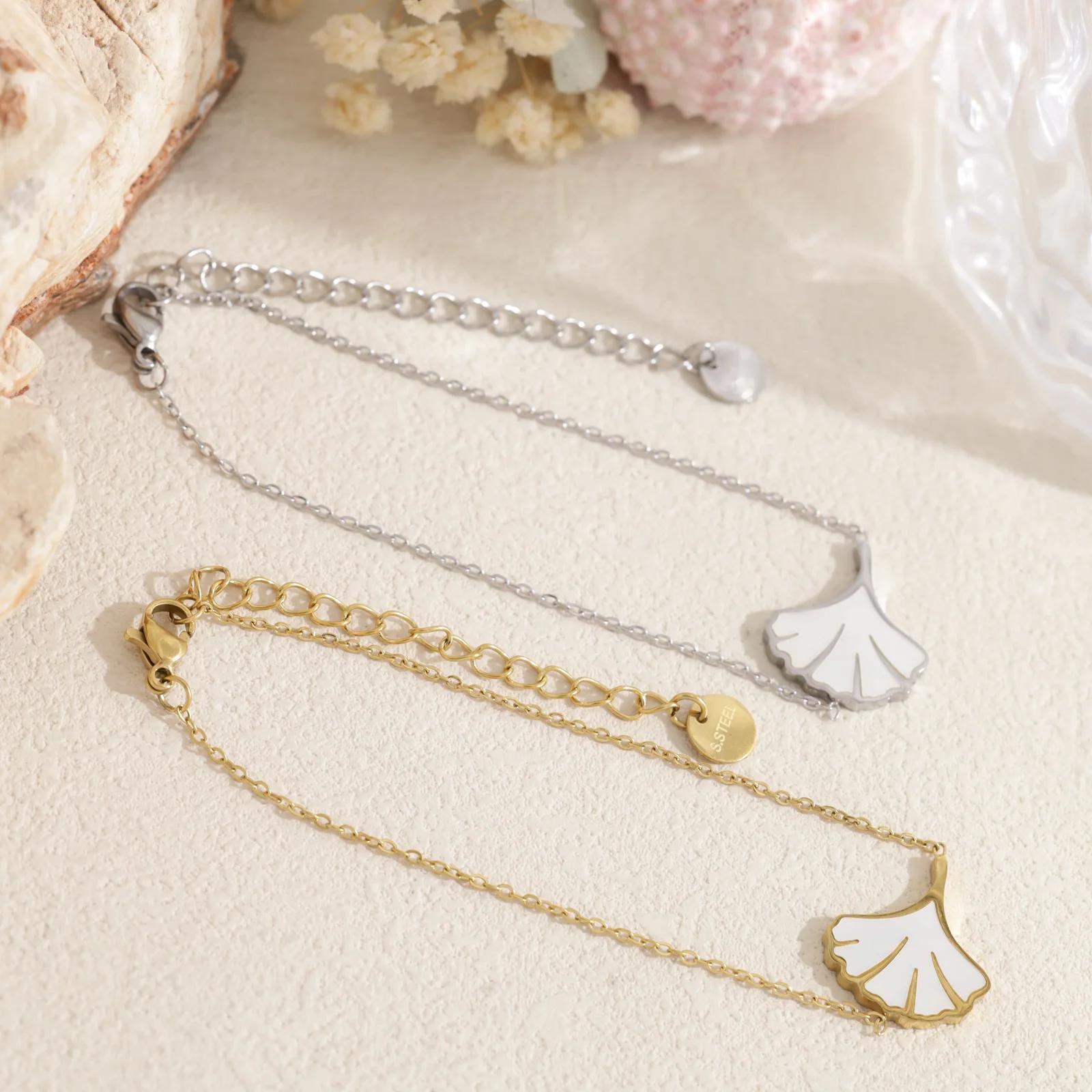 Bracelet feuille Ginkgo pavée et nacrée - Image 2