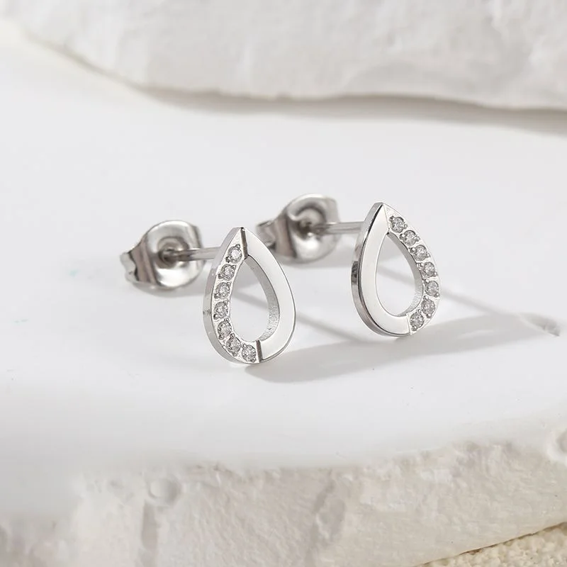 Boucles d'Oreilles Anneaux Gouttes Incrustés de Strass - Image 4