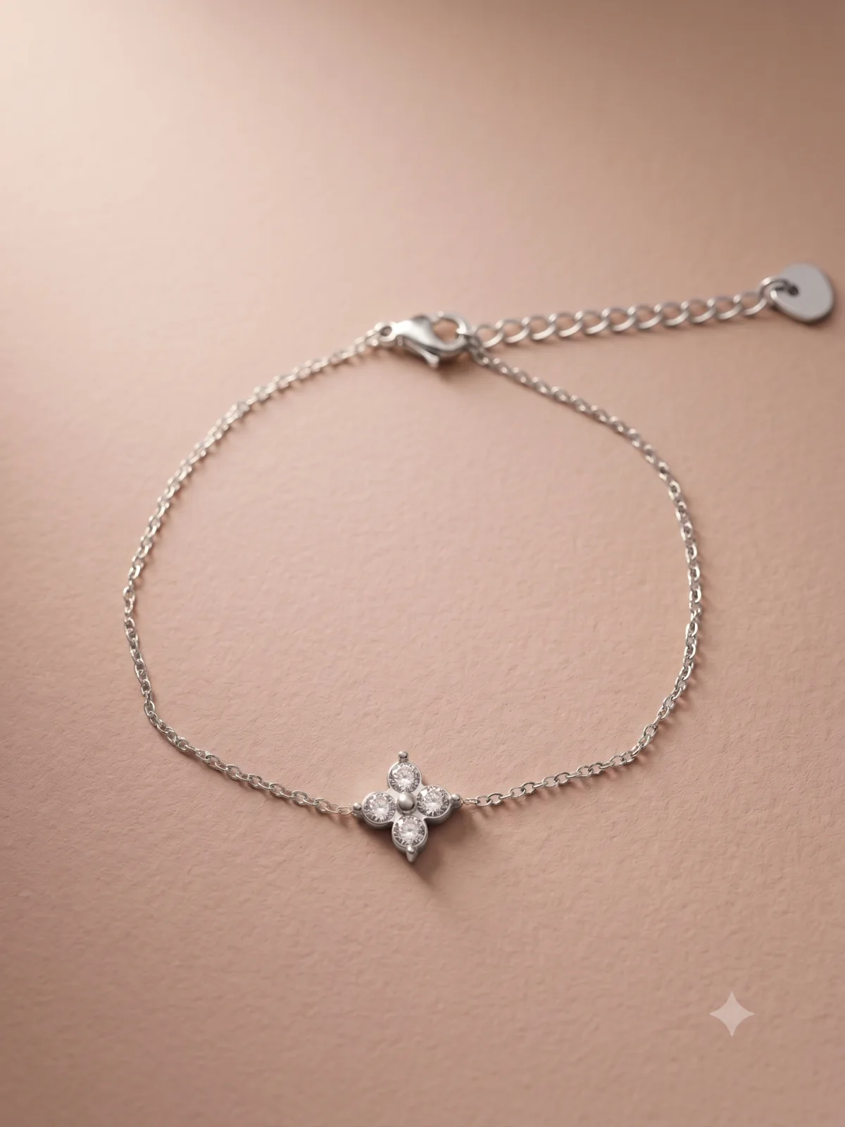 Bracelet chaîne fine trèfle sertie - Image 3