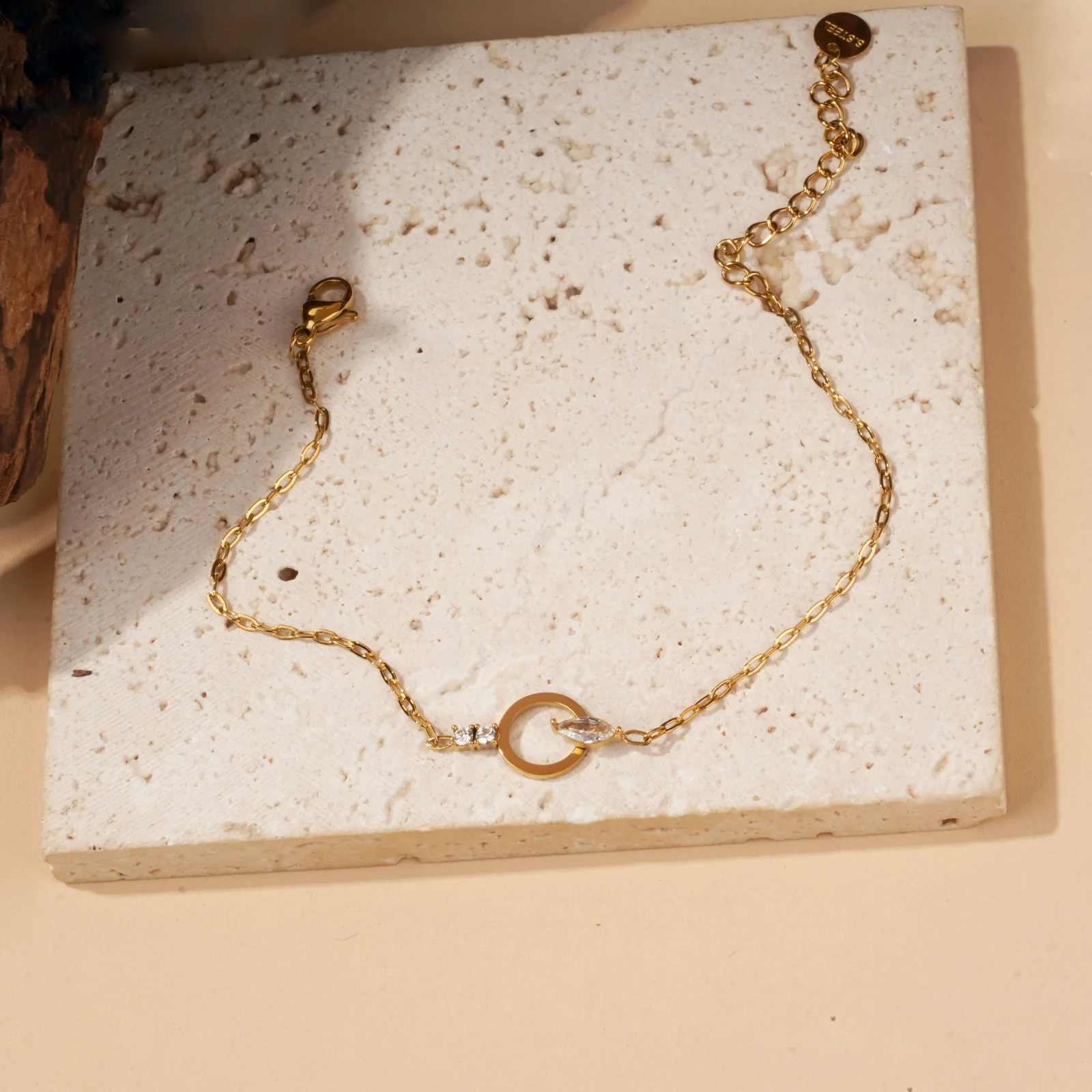 Bracelet chaîne fine anneau et oxyde de zirconium - Image 4