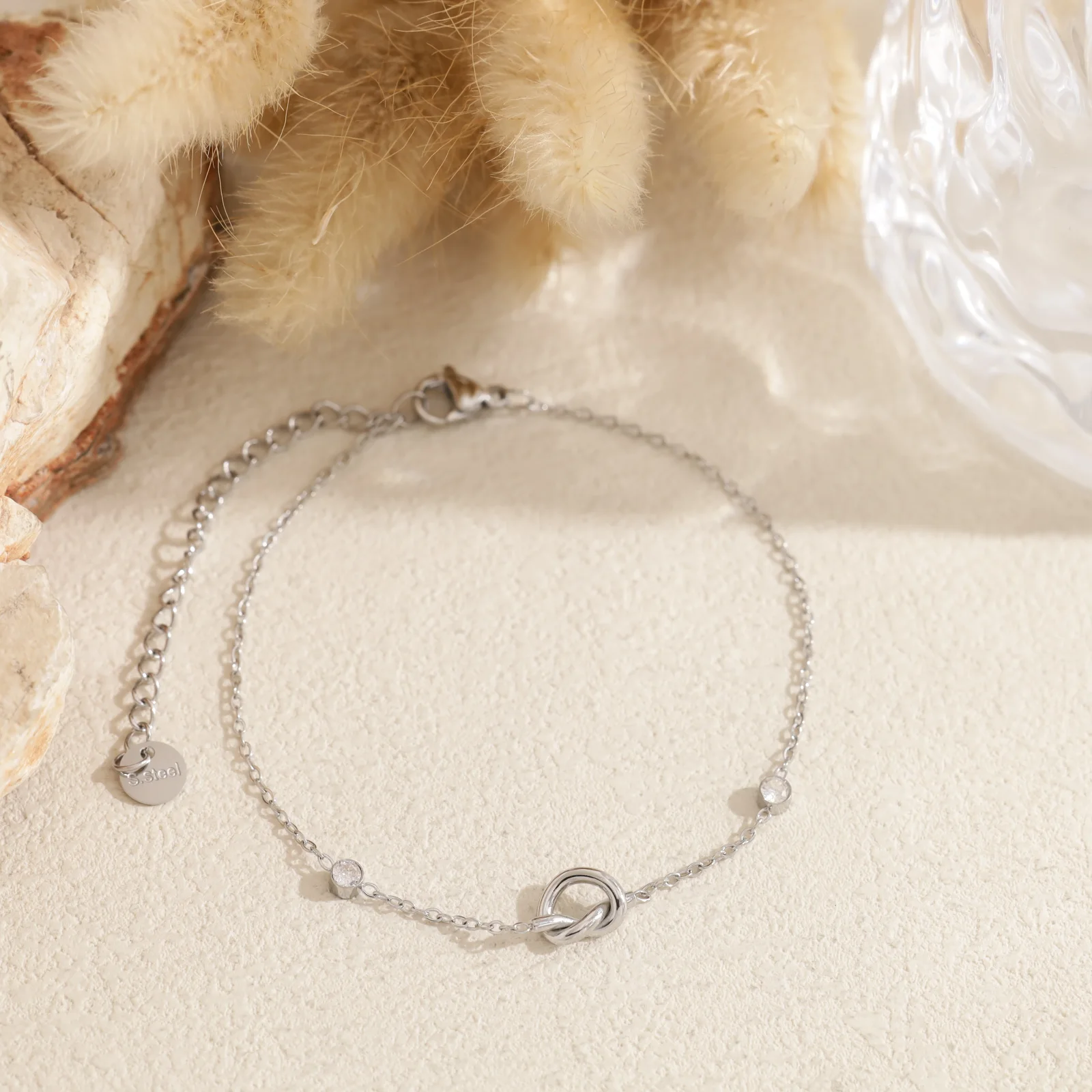 Bracelet chaîne fine nœud serti - Image 3