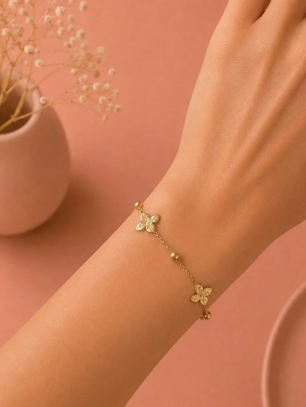 Bracelet fin fleurs martélés